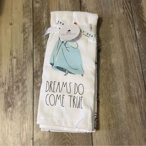 Rae Dunn Cinderella Towel Set
